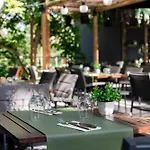 Domaine De La - Hotel, & Restaurant