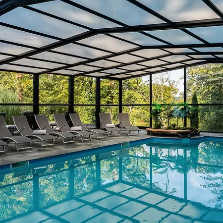Domaine De La - Hotel, & Restaurant 4*