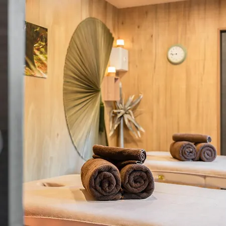 Domaine De La - Hotel, & Restaurant Hotel