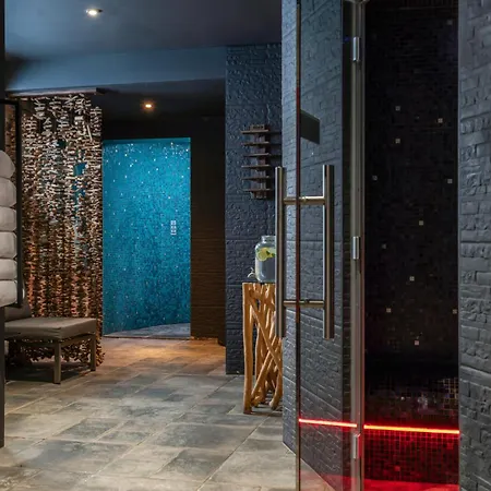 Domaine De La - Hotel, & Restaurant Moulins-les-Metz