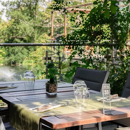 Domaine De La - Hotel, & Restaurant 酒店 4*