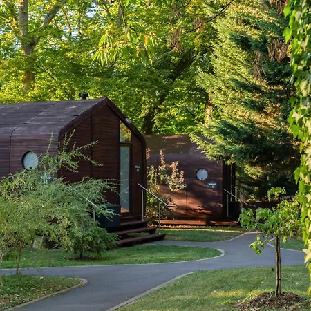 Domaine De La - Hotel, & Restaurant 4*