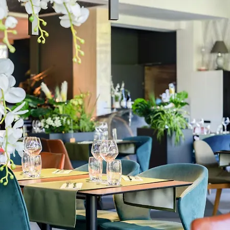 Domaine De La - Hotel, & Restaurant Moulins-les-Metz