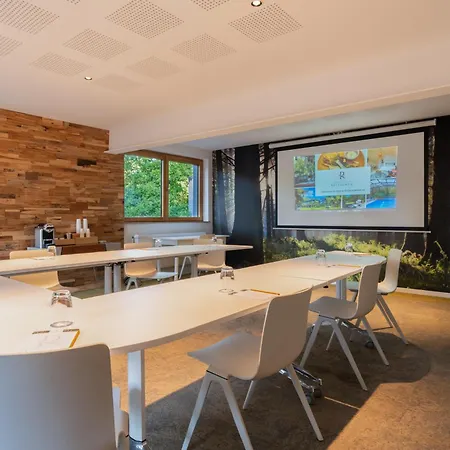 Domaine De La - Hotel, & Restaurant Moulins-les-Metz