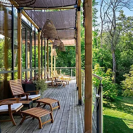 Domaine De La - Hotel, & Restaurant 4*