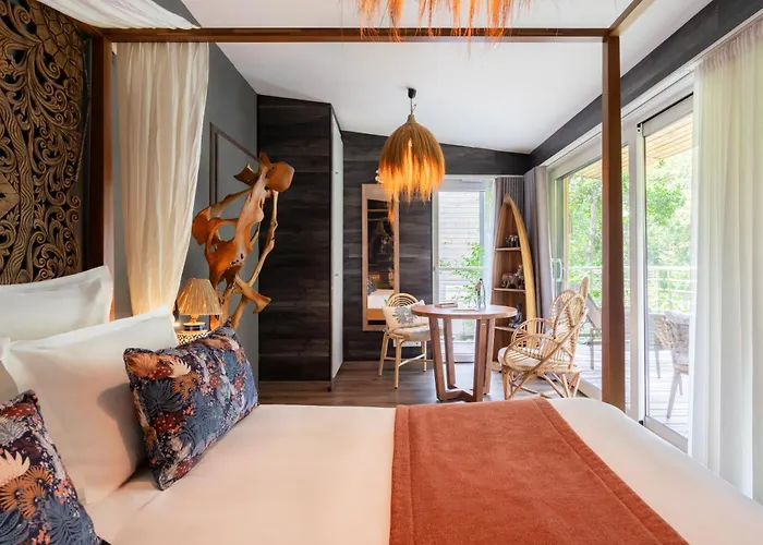 Отель Domaine De La - Hotel, & Restaurant Moulins-les-Metz