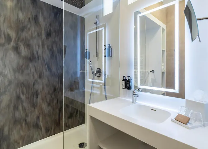 Domaine De La - Hotel, & Restaurant