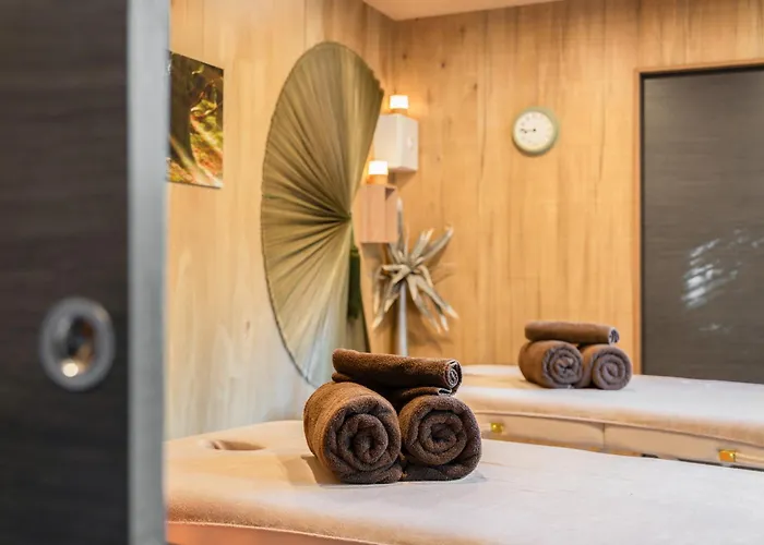 Domaine De La - Hotel, & Restaurant Отель