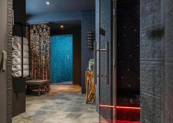 Domaine De La - Hotel, & Restaurant Moulins-les-Metz