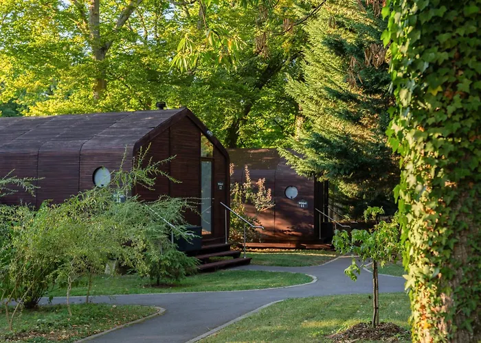 Domaine De La - Hotel, & Restaurant 4*