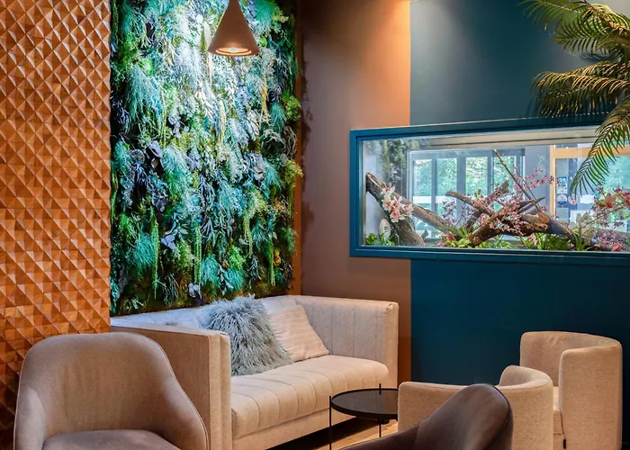 Отель Domaine De La - Hotel, & Restaurant Moulins-les-Metz