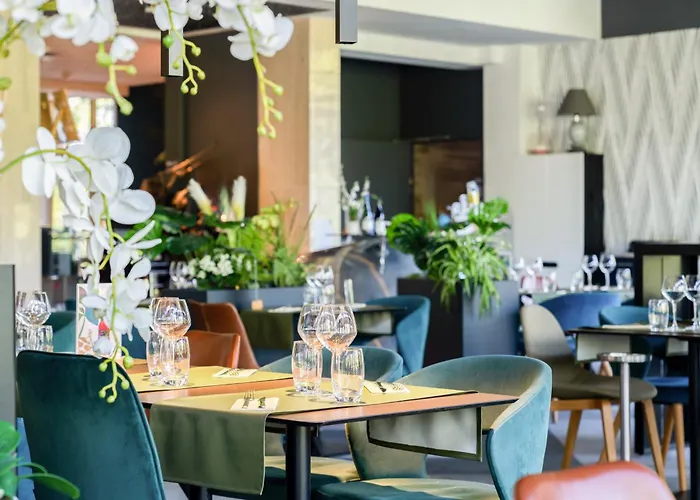 Domaine De La - Hotel, & Restaurant Moulins-les-Metz