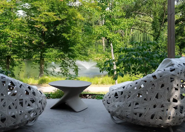 Domaine De La - Hotel, & Restaurant Moulins-les-Metz