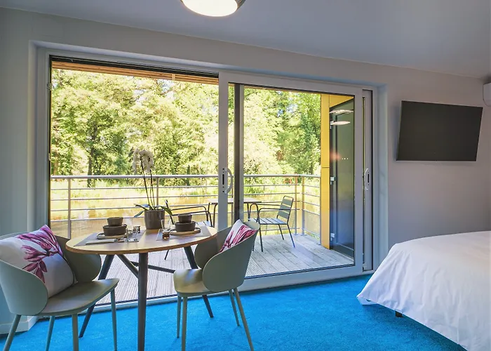 Domaine De La - Hotel, & Restaurant