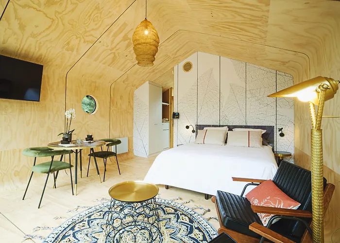 Domaine De La - Hotel, & Restaurant Отель 4*